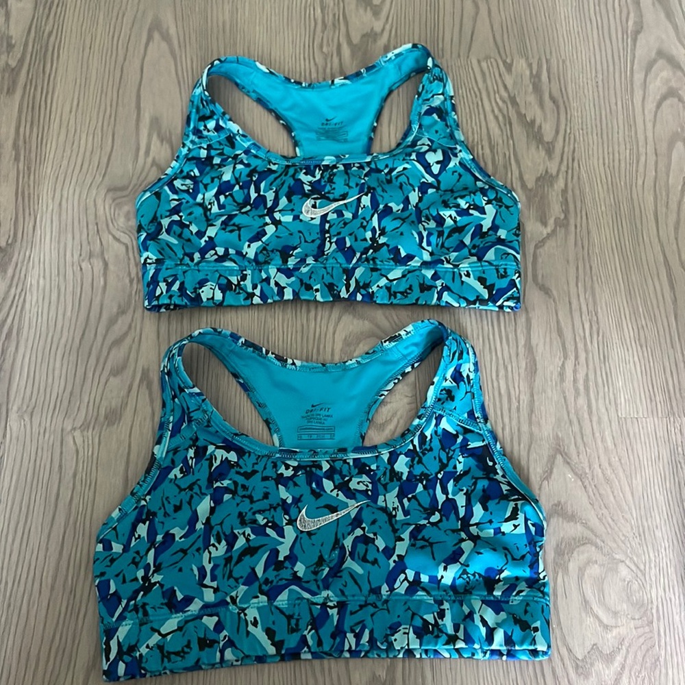 Nike women’s running tops